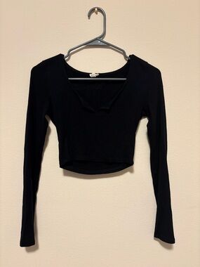La Hearts Black Ribbed V-Neck Long Sleeve Crop Top
